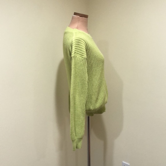 Boohoo Sweater Size Small Chartreuse Green Pullover - Picture 3 of 9